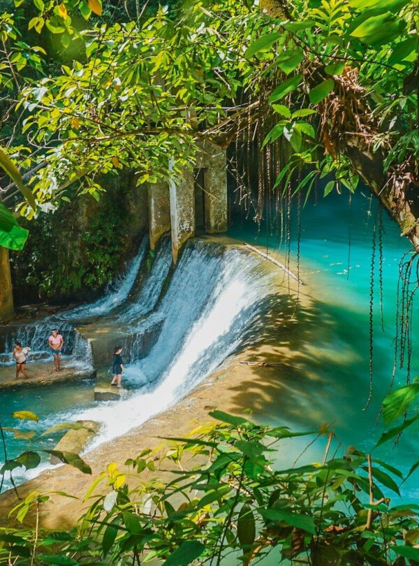 photography of dam during daytime