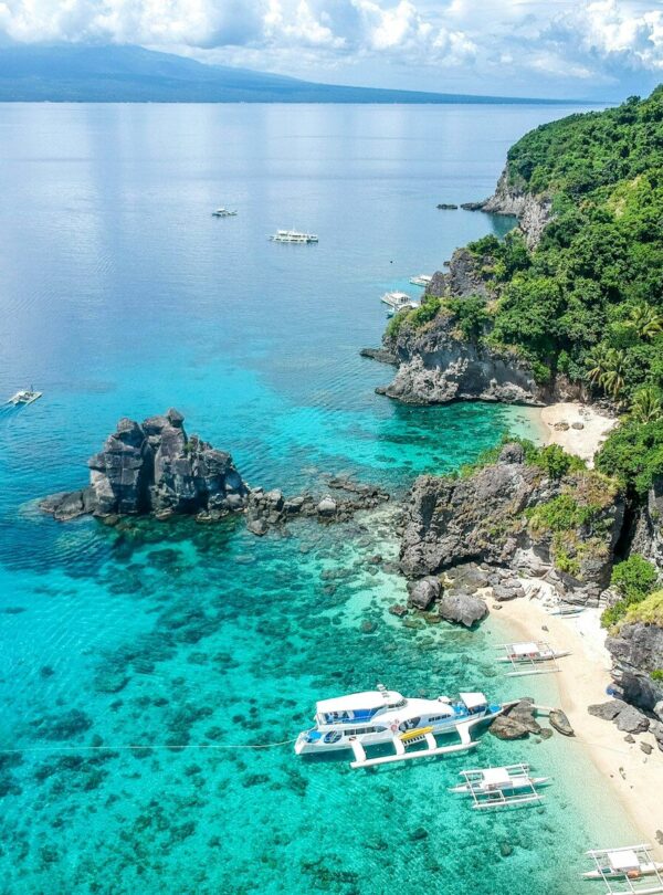 aerial photography of yacht in body of water
